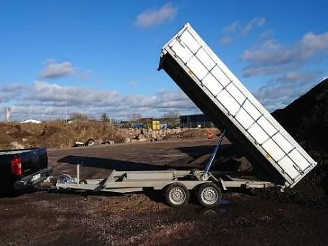 Tipp-trailer