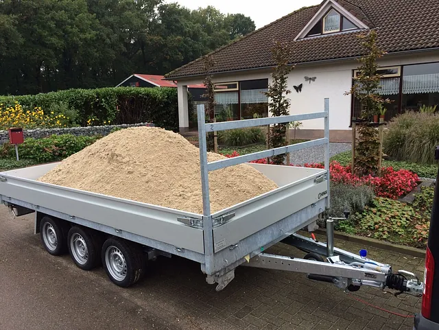 Tipp-trailer