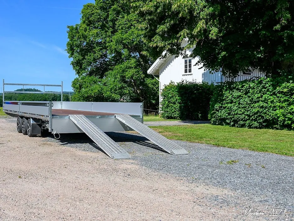 Högbyggt släp
