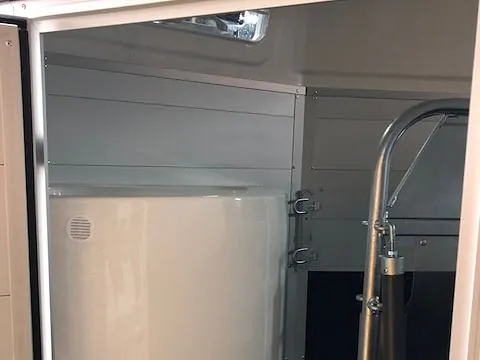 Hästtrailer inne